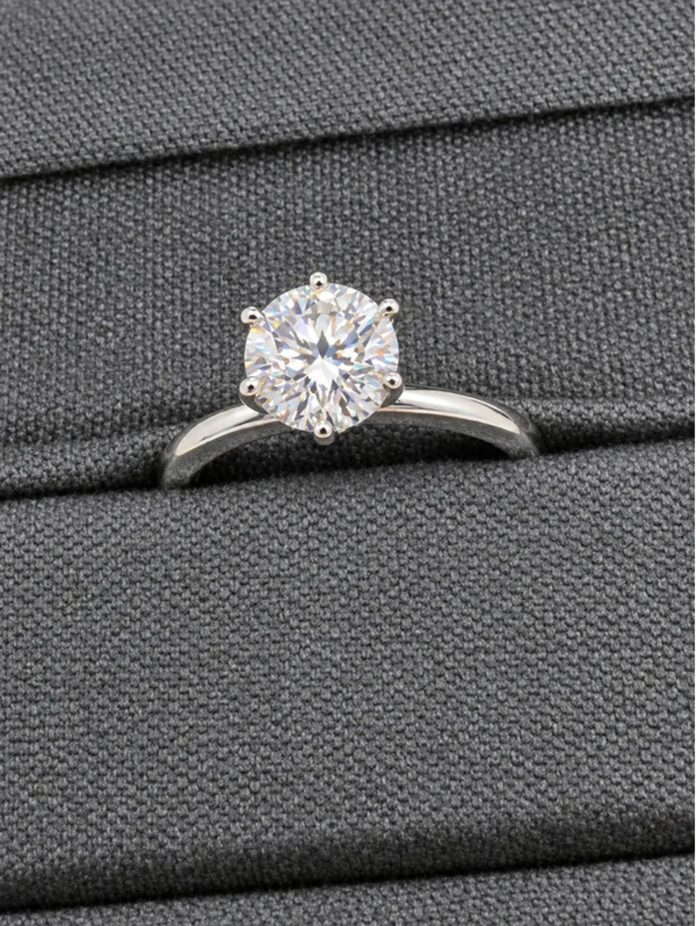 #807 1 CT Moissanite Solitaire Ring Size 5 S925 Sterling Silver with GRA Report